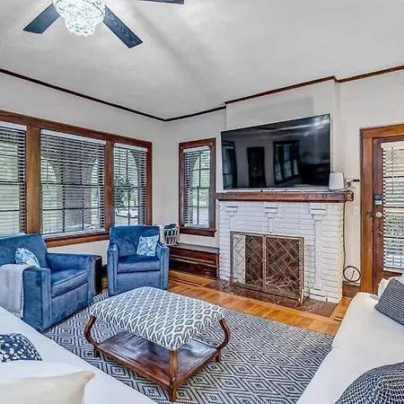 Elegant Mansion On Park In Historic Avondale Villa